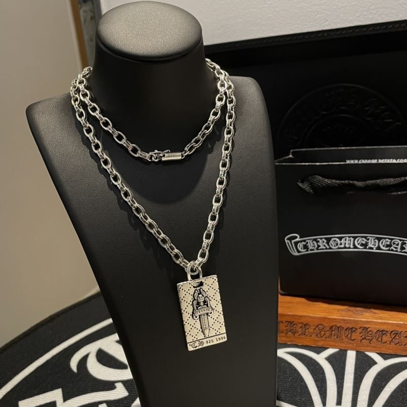 Ch*0me He**ts necklaces